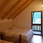 Bed & Breakfast Krojet E Rrogamit 3*