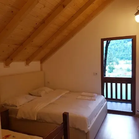 Bed & Breakfast Krojet E Rrogamit 3*