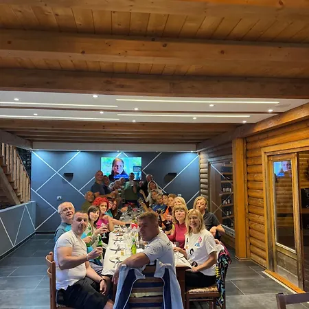 Krojet E Rrogamit 3* فالبني